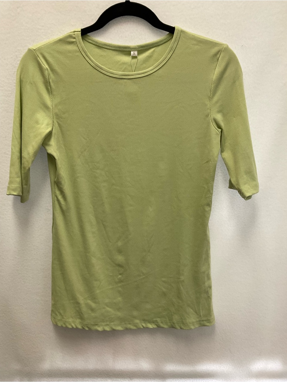 Women’s Lightweight Ribbed Crewneck Top in Light Green